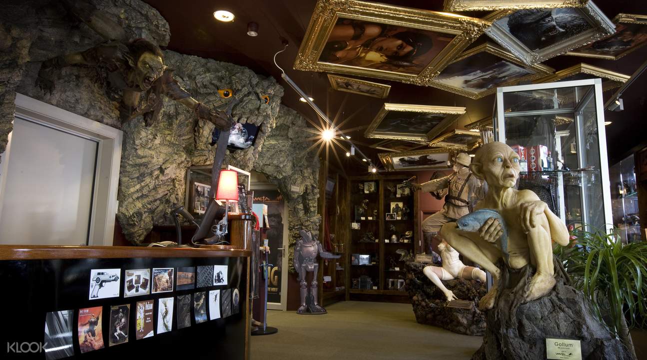 guided tour weta cave